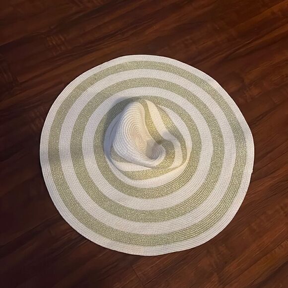 Gold & White Floppy Hat - Sun Hat - Excellent Condition Hat